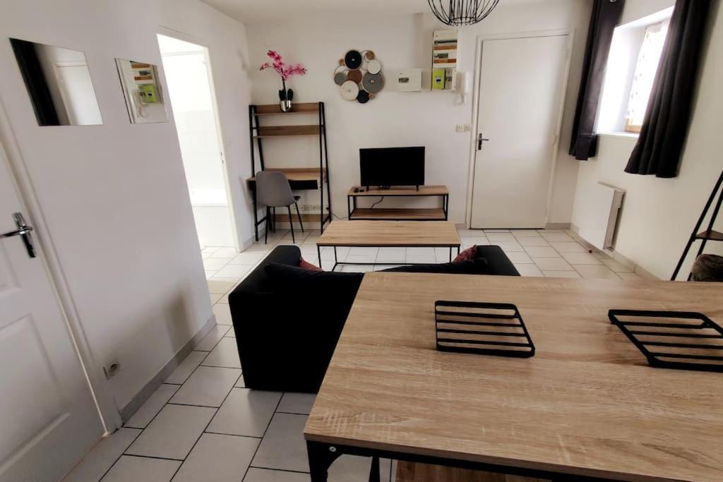 Appartement Style Industriel Au Centre De Douai Kültér fotó