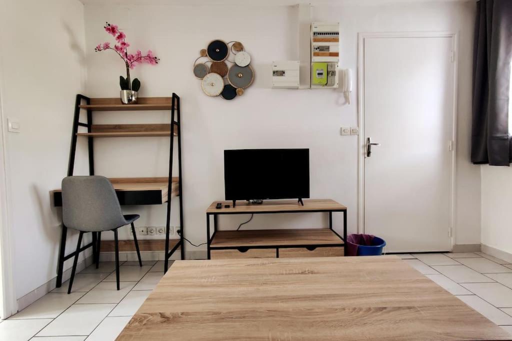 Appartement Style Industriel Au Centre De Douai Kültér fotó