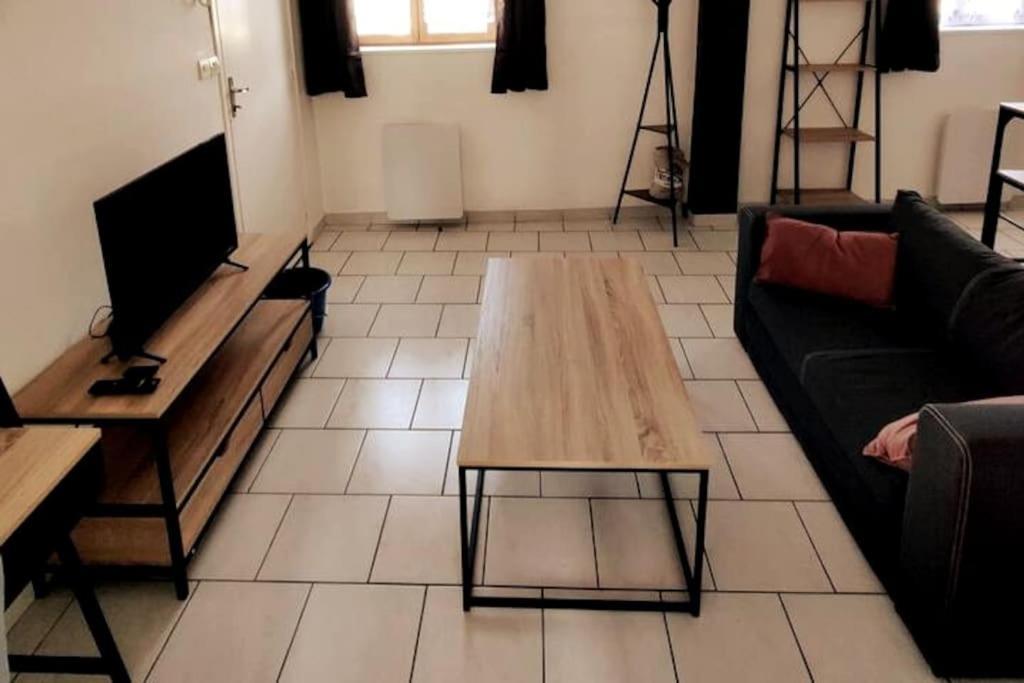 Appartement Style Industriel Au Centre De Douai Kültér fotó