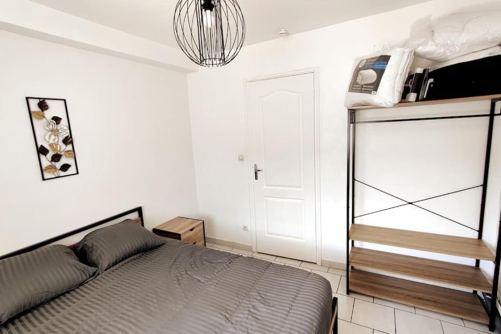 Appartement Style Industriel Au Centre De Douai Kültér fotó